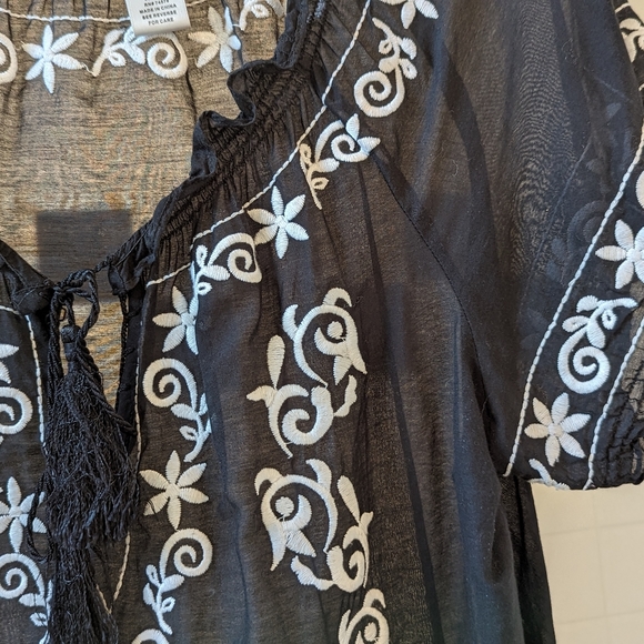 Cache Sheer Embroidered Blouse XS - Picture 3 of 8